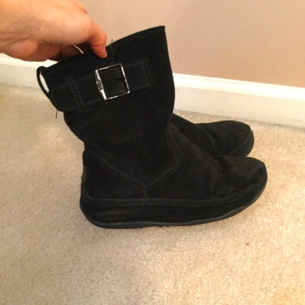 Fitflop Low Suede Boots 👢